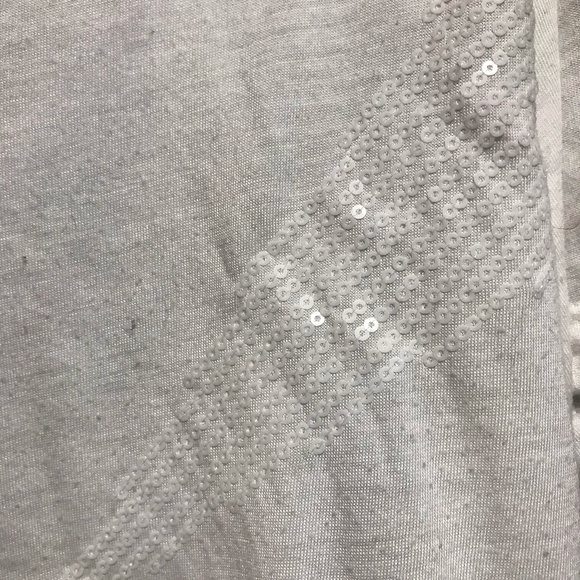 White blouse with pretty sequin detail - Picture 2 of 3